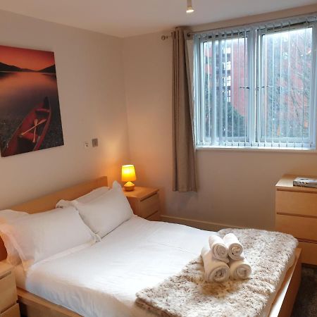 Birmingham Emerald, 2 Bedroom Apartment Esterno foto