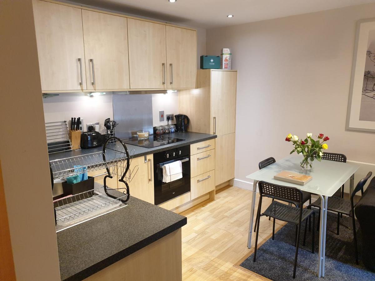 Birmingham Emerald, 2 Bedroom Apartment Esterno foto