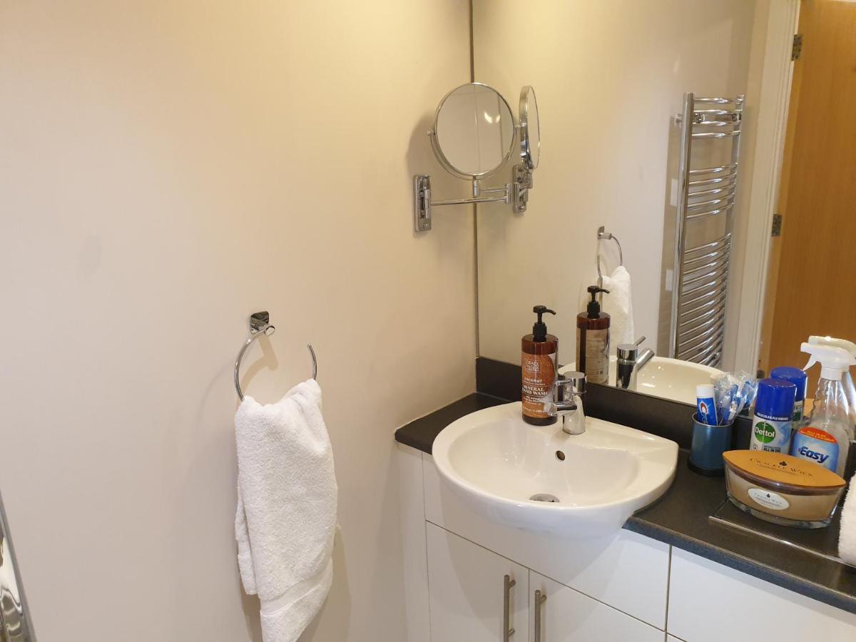 Birmingham Emerald, 2 Bedroom Apartment Esterno foto