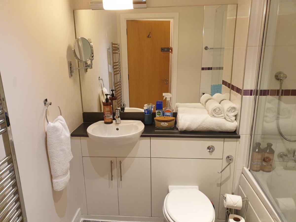 Birmingham Emerald, 2 Bedroom Apartment Esterno foto